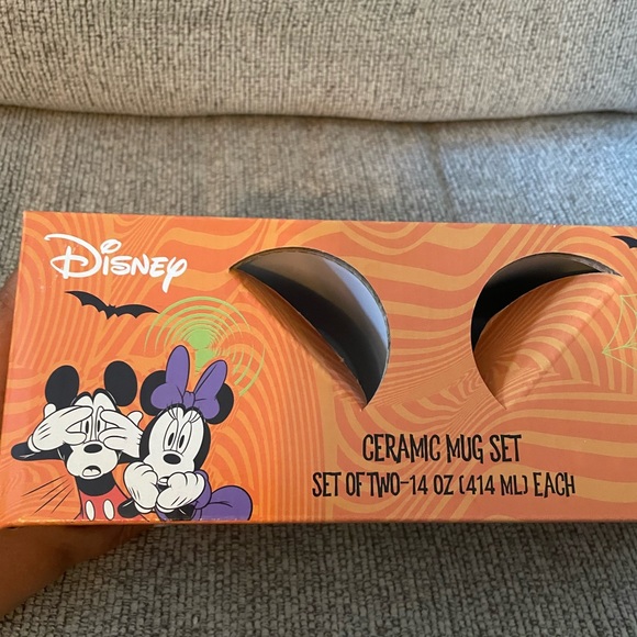 Halloween Mickey and Minnie Mouse Disney Mug Set NWT - Picture 4 of 5